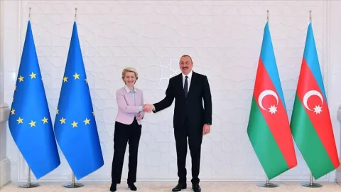 MAGAZIN INAURSULA I AZER SUSRET