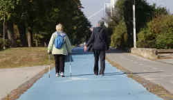 Osijek, 01. 10. 2025., Jesenska &scaron;etnja, foto&scaron;etnja, jesen, hladnije vrijeme, park, parkovi, umirovljenik; umirovljenici SNIMIO BRUNO JOBST