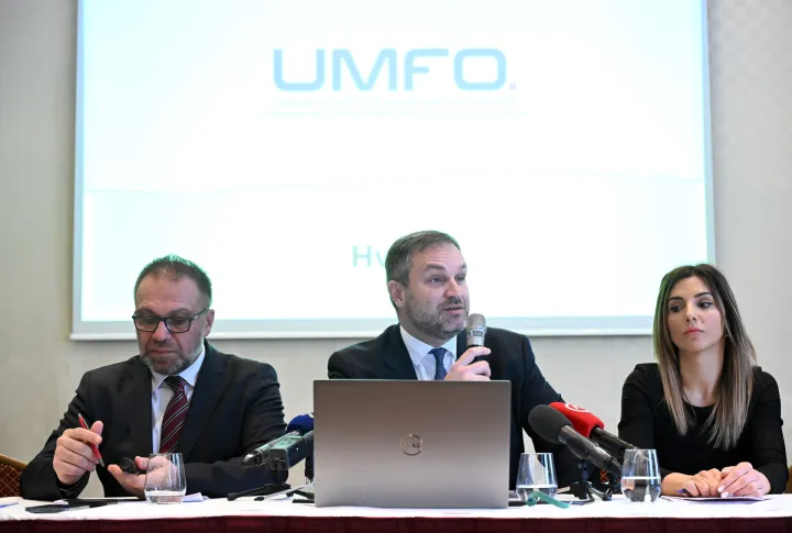 26.01.2026., Zagreb - Udruga drustava za upravljanje mirovinskim fondovima i mirovinskih osiguravajucih drustava UMFO odrzali konferenciju za medije u hotelu Esplanada. Kristijan Buk, Gordan Sumanovic, Rosa Maric, Petar Vlaic Photo: Marko Lukunic/PIXSELL