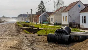 28.03.2021., Normanci - Radovi na rekonstrukciji drzavne ceste."nRadovi na popravku i prosirenju drzavne ceste Nasice - Osijek."nPhoto: Zvonimir Barisin/HaloPix/PIXSELL