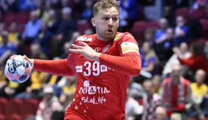Croatia's wing #39 David Mandic holds the ball during the men's EHF Euro 2026 main round handball match Slovenia v Croatia in Malmoe, Sweden, on January 27, 2026. (Photo by Johan Nilsson/TT/TT NEWS AGENCY/AFP)/Sweden OUT