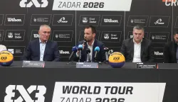 Zadar, 28.01.2026. - Konferenciju za novinare povodom najave FIBA 3x3 World Tour Zadar 2026, sportskog događaja kojem će Zadar biti domaćin od 14. do 17. svibnja 2026. godine. Riječ je o jednom od najznačajnijih međunarodnih sportskih događanja u Hrvatskoj koji pozicionira Zadar i Hrvatsku kao relevantne destinacije za organizaciju suvremenih sportskih događanja te jača međunarodnu vidljivost hrvatskog sporta.Na fotografiji: Kamil Novak, &Scaron;ime Erlić, Josip Jerko Vranković, Foto HINA/Zvonko KUCELIN