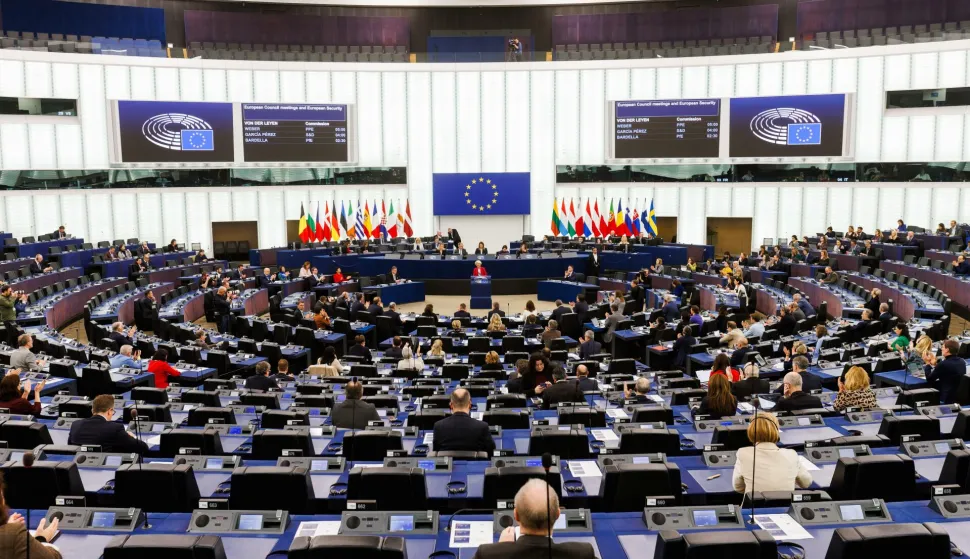 11 March 2025, France, Stra?burg: Ursula von der Leyen (CDU), President of the European Commission, stands in the European Parliament building and speaks. MEPs want to discuss the future of European defense with EU Commission President von der Leyen and EU Council President Costa. Debates on women's rights, migration policy and the so-called Clean Industrial Deal are also on the agenda. Photo: Philipp von Ditfurth/dpa Photo: Philipp von Ditfurth/DPA