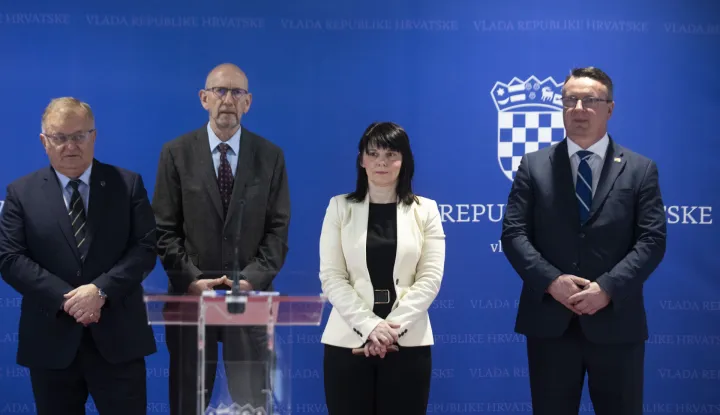 Zagreb, 28.01.2026 - Predstavljanje Uredbe o načinu financiranja decentraliziranih funkcija te izračuna iznosa pomoći izravnanja za decentralizirane funkcije jedinica lokalne i područne (regionalne) samouprave za 2026. godinu.. Na fotografiji Danijela Stepić, Danijel Maru&scaron;ić, Željko Turk, Božo Lasić. foto HINA/ Daniel KASAP/ dk