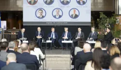 Zagreb, 30.01.2026 - U organizaciji Ministarstva vanjskih i europskih poslova i Ministarstva financija Republike Hrvatske održala se konferencija "Hrvatska i OECD: Ekonomski pregled 2026.". Na fotografiji Zdenko Lucić, Ante &Scaron;u&scaron;njar, Boris Vujčić, Gordan Kolak, Tomislav Rado&scaron;, Mislav Balković, Boris Feis. foto HINA/ Daniel KASAP/ dk