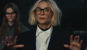 I Love Booster, Demi Moore