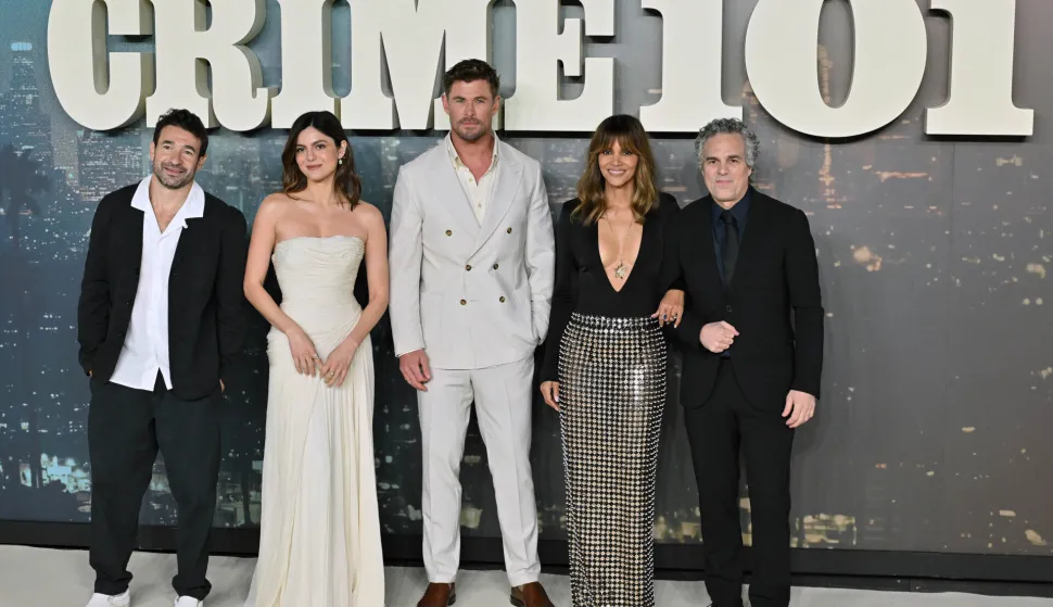 Photo by: James Warren/Famous/starmaxinc.comSTAR MAX&copy;2026ALL RIGHTS RESERVEDTelephone/Fax: (212) 995-11961/28/26Bart Layton, Monica Barbaro, Chris Hemsworth, Halle Berry and Mark Ruffalo at The European Gala Screening of "Crime 101" on January 28, 2026 in London, England. Photo via Newscom Photo: James Warren/Famous/starmaxinc.c/NEWSCOM