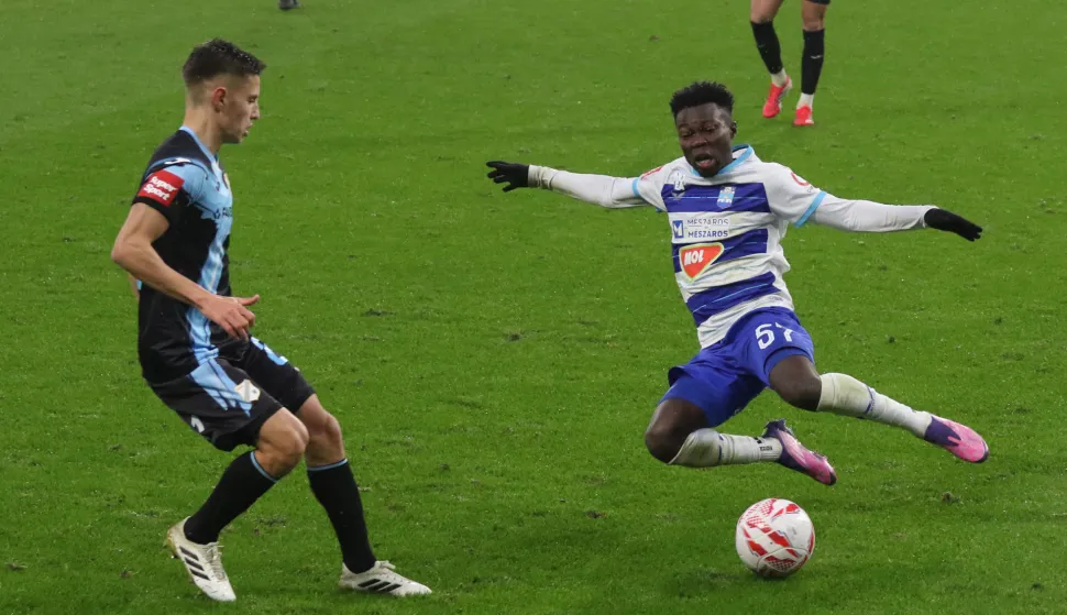 Osijek, 01. 02. 2026, Opus Arena, nogomet, Osijek - Rijeka. SuperSport HNL 25/26. Samuel Akere (57).snimio GOJKO MITIĆ