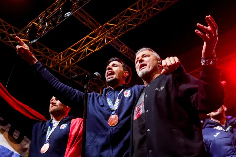 02.02.2026., Zagreb - Svecani docek hrvatske rukometne reprezentacije u na Trgu bana Josipa Jelacica nakon osvojene broncane medalje na Europskom rukometnom prvenstvu. David Mandic, Ivan Martinovic i Marko Perkovic Thompson Photo: Igor Kralj/PIXSELL