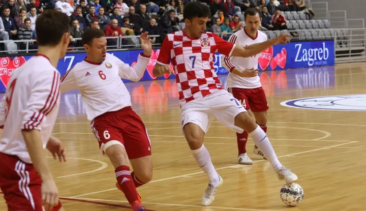 OSIJEK, 10. 12. 2015, SPORTSKA DVORANA GRADSKI VRT. UEFA KFALIFIKACISKI TURNIR SKUPINE 2 ZA FIFA SVJETSKO PRVENSTVO U FUTSALU. FUTSAL, HRVATSKA - BJELORUSIJA...snimio GOJKO MITIĆ