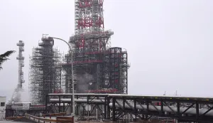 KOSTRENA, 12. 02.2025. RIJEKAINA INDUSTRIJA NAFTE RAFINERIJA RIJEKA URINJ TEMA SANACIJA ZAGADENJA ZAGADENJE MORA, CURENJE UGLJIKOHIDRATA....NAFTA, EKOLOGIJA, NA FOTO: SNIMIO SERGEJ DRECHSLER