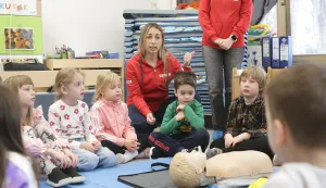 Osijek, 03. 02. 2026., Sjenjak, DV Sjenčica, Crveni križ, GDCK Osijek, Sigurnije &scaron;kole i vrtići, uručenje torbe prve pomoći, Iva VrebacSNIMIO BRUNO JOBST