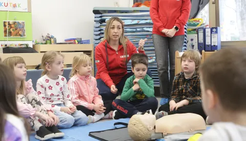 Osijek, 03. 02. 2026., Sjenjak, DV Sjenčica, Crveni križ, GDCK Osijek, Sigurnije &scaron;kole i vrtići, uručenje torbe prve pomoći, Iva VrebacSNIMIO BRUNO JOBST