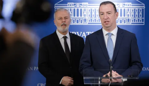 Zagreb, 03.02.2026. - Zastupnici Kluba zastupnika HDZ-a, Nikola Mažar, Ante Sanader i Maksimilijan &Scaron;imrak komentirali su ulogu Vlade u organizaciji dočeka za brončane rukometa&scaron;e.Na fotografiji Nikola Mažar.foto HINA/ Edvard &Scaron;U&Scaron;AK