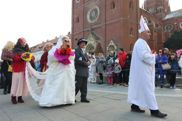 Đakovo, 22. 02. 2025, 31. Đakovački bu&scaron;ari, povorka i predaja ključeva grada.snimio GOJKO MITIĆ