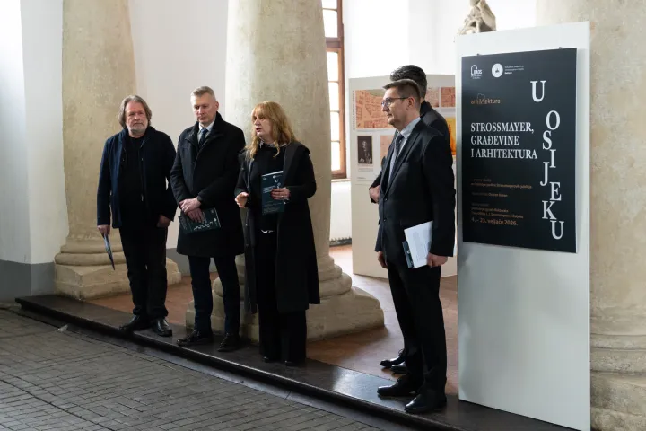 Osijek, 4. 2. 2026. Izložba Strossmayer, građevine i arhitekturaizložba; J. J. Strossmayer; arhitektura; građevine; Rektorat; Robert Raponja; prorektor; Tomislav Florijančić; Željka Jurković; GFOS; Ivica Pažin; KBF Đakovo; Dražen Ku&scaron;en; autor izložbe