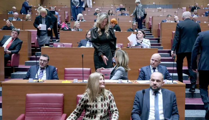 27.01.2026., Zagreb - Sabor 9. sjednicu nastavlja iznosenjem zastupnickih stajalista nakon kojih slijedi rasprava o Prijedlogu zakona o izmjenama i dopuni Zakona o postupanju s nezakonito izgradjenim zgradama. Photo: Patrik Macek/PIXSELL