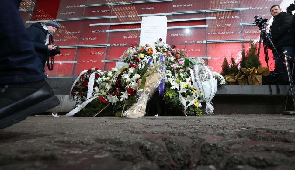 05.02.2023., Sarajevo, Bosna i Hercegovina - Zajednickom komemorativnom sjednicom Skupstine Kantona Sarajevo, Gradskog vijeca Sarajeva i opcinskih vijeca sa podrucja Kantona Sarajevo, te polaganjem cvijeca, obiljezena je godisnjica stradanja Sarajlija na pijaci Markale. Photo: Armin Durgut/PIXSELL