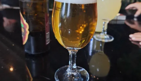 Alkohol, policija, pivo, ilustracija