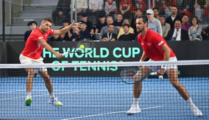 07.02.2026., VaraždinDavis cup meč između reprezentacija Hrvatske i Danske. Drugi dan nastavlja se mečem igre parova Mektić/Pavić protiv Ingoldsen/OverbeckNa fotografiji Mektić i PavićPhoto: Marko Jurinec /HINA