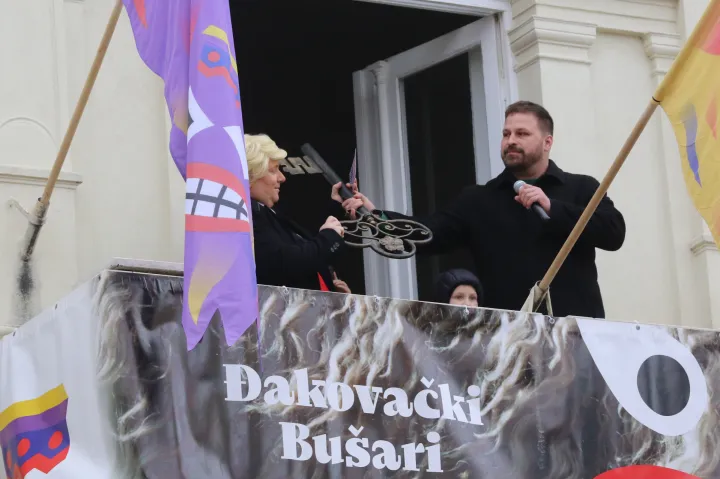 Đakovo, 07. 02. 2026, 32. Đakovački Bu&scaron;ari, pokladna manifestacija. Pokladna povorka.snimio GOJKO MITIĆ