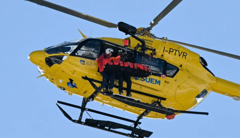 US' Lindsey Vonn is transported by helicopter after crashing in the women's downhill event during the Milano Cortina 2026 Winter Olympic Games at the Tofane Alpine Skiing Centre in Cortina d?Ampezzo on February 8, 2026. (Photo by Fran?ois-Xavier MARIT/AFP)