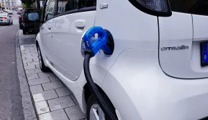 Europa ne može proizvoditi cjenovno pristupačne električne automobile - Stellantis