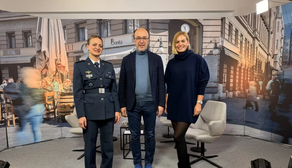 magazinCredit: MANJGURACaption:&Scaron;PICA S MACANOM, ŽENE U BIZNISU - Antonija Trupinić, Kre&scaron;imir Macan, Nevena Randel