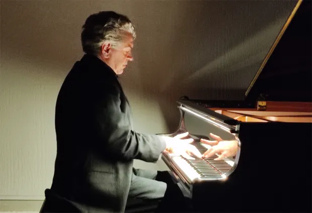 SLATINA, Lovro Pogorelić na koncertu u Slatini, 29.11.2022., snimio Petar Žarković