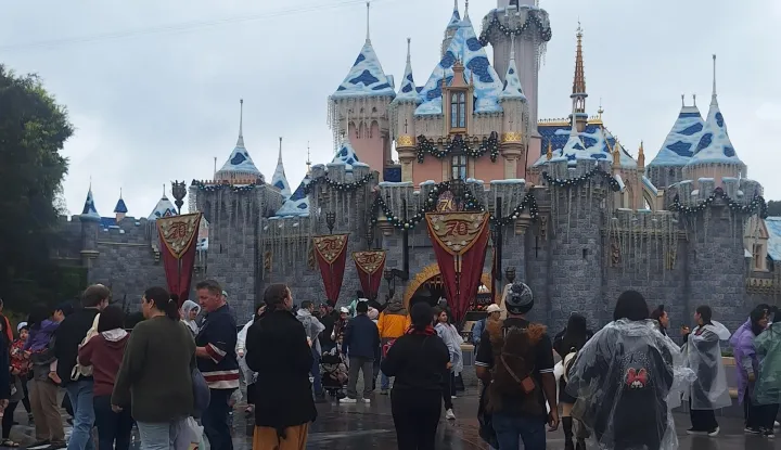 Posjet zvijezdama u Hollywoodu: Iz svijeta ma&scaron;te u svijet snova, iz animiranoga u igrani film