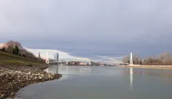 Osijek, 28. 01. 2025., most, Drava, rijeka Drava, vodostaj, nizak vodostaj, oblaci, oblak, južina, slobodnjak, slobodnjaciSNIMIO BRUNO JOBST