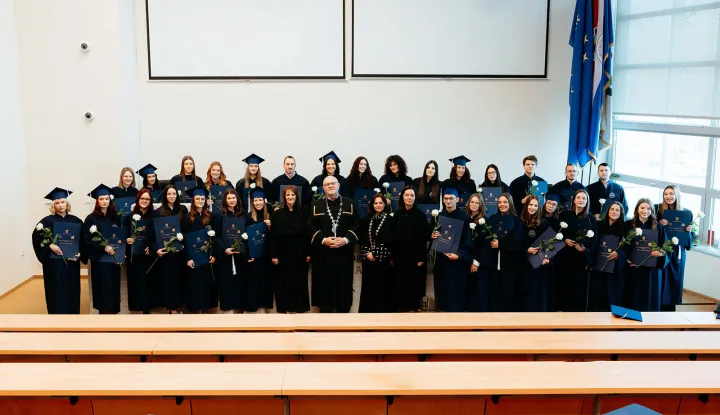 Promovirani prvostupnici i magistri, pohvale i nagrade diplomandima i studentima