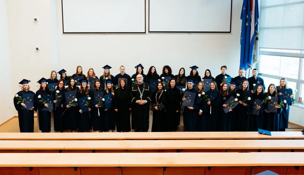Promovirani prvostupnici i magistri, pohvale i nagrade diplomandima i studentima