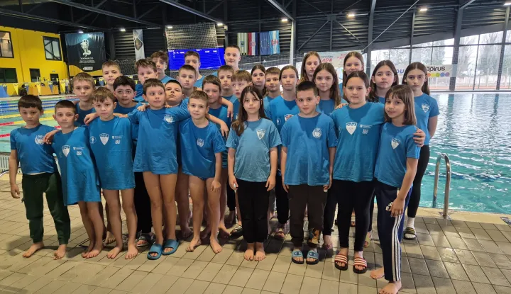 Vinkovački plivački klub u Vukovaru 