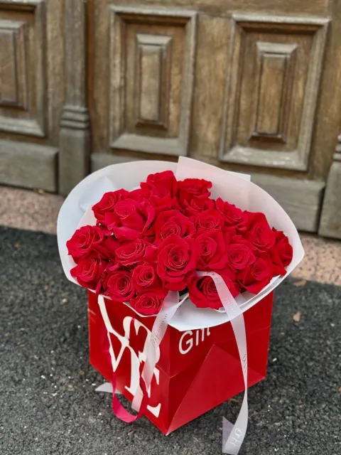 Mlađi mu&scaron;karci cvijeće daruju za Valentinovo, stariji vi&scaron;e drže do Dana žena