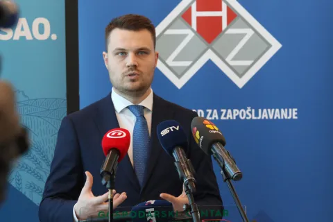 Osijek, 11. 02. 2026, GC Osijek, Dani poslova i profesionalnog usmjeravanja. Ivan Vidi&scaron;, državni tajnik Ministarstva rada, mirovinskog sustava, obitelji i socijalne politike.snimio GOJKO MITIĆ