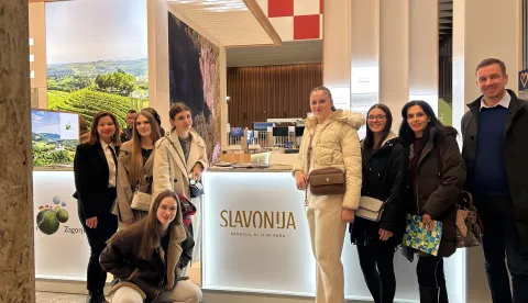 Pet učenica Ugostiteljsko-turističke &scaron;kole srebrno u Ljubljani