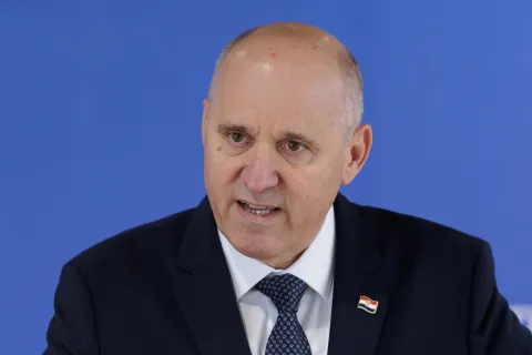 Zagreb, 12.12.2025. - Izjave ministra Branka Bačića nakon sjednice Vlade.Na fotografiji Branko Bačić.foto HINA/ Edvard &Scaron;U&Scaron;AK