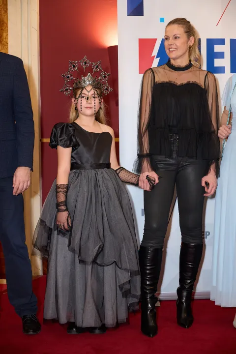 HNK - Dok zvijezde ne padnu - premijera Rita Čabraja Ivana Soldo Čabraja