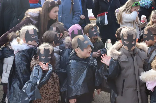 NA&Scaron;ICEVeselo je u subotu bilo na Trgu dr. Franje Tuđmana, gdje se skupilo nekoliko stotina maskirane djece. VELJAČA 2026.