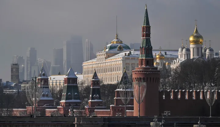 This photograph taken on February 4, 2026 shows a view of the Kremlin in central Moscow. The Kremlin on February 4, 2026 said it would press on with its almost four-year offensive against Ukraine until Kyiv agrees to Moscow's terms for a settlement, as US-mediated talks opened in Abu Dhabi. (Photo by Hector RETAMAL/AFP)