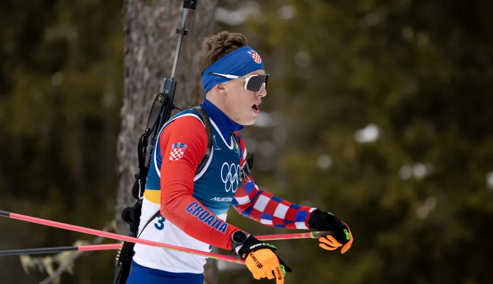 Antholz-Anterselva, 10.02.2026 - Hrvatski biatlonac Matija Legović tijekom utrke biatlona na 20 kilometara, na Zimskim olimpijskim igrama Milano-Cortina 2026.foto HINA/ Damir SENČAR/ ds