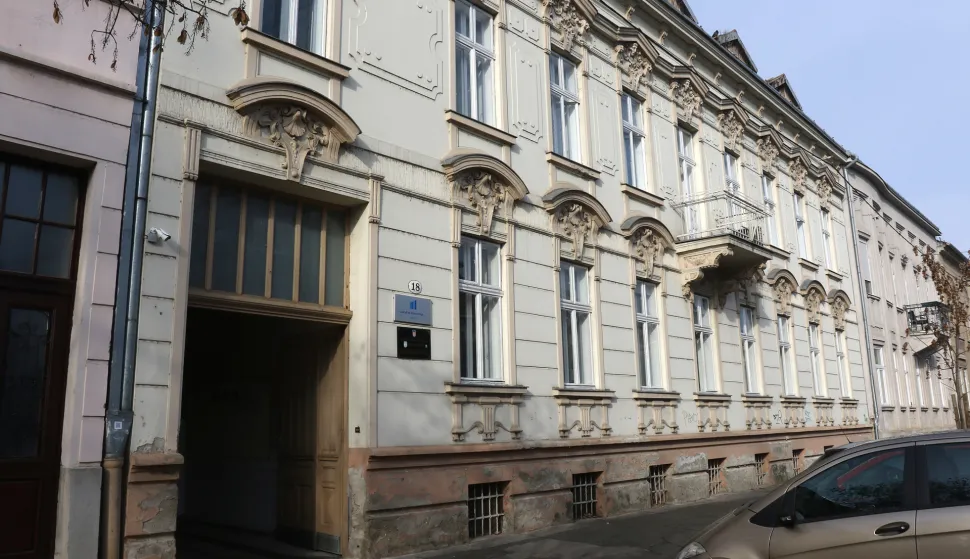 OSIJEK, 09. 01. 2019, ZAVOD ZA STANOVANJE OSIJEK, PRVI KAT, GUVA, SLOBODNJAK.snimio GOJKO MITIĆ