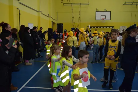 Ma&scaron;kare "preuzele" Osnovnu &scaron;kolu Julija Bene&scaron;ića u Iloku