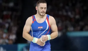 Pariz, 05.08.2024 - Hrvatski gimnastičar Tin Srbić ostao je bez medalje na Olimpijskim igrama u Parizu u ponedjeljak, dok je zlato u natjecanju na preči osvojio Japanac Oka Shinnosuke. foto HINA/ Damir SENČAR/ ds