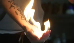 Osijek, 17 02. 2026., Odjel za kemiju, masKEMbal, Dan otvorenih vrata, vatra; paljenje; samozapaljenje; ilustracija, kemija; kemijski pokusSNIMIO BRUNO JOBST