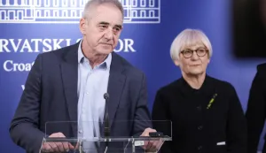 Zagreb, 19.02.2026 - Hrvatski sabor, konferencija za medije Kluba zastupnika Možemo! na temu "Mirovine hrvatskih branitelja iz Domovinskog rata". Na fotografiji Damir Bakić, Draženka Polović.foto HINA/ Admir BULJUBA&Scaron;IĆ/ abu