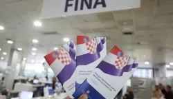 13.11.2023., Zagreb - Drzava izdaje narodne trezorske zapise koji se mogu kupiti u FINA-i. Prvi krug upisa krece u ponedjeljak, prinos je 3,75 posto. Trezorci ce se kupovati uz diskont, po cijeni od 963,95 eura za jedan zapis, a po dospijecu gradjani će dobiti 1000 eura za jedan zapis.  Photo: Goran Stanzl/PIXSELL