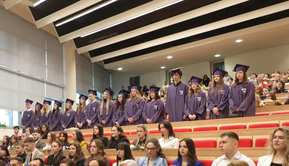 Osijek, 20. 02. 2026., FAZOS, Odjel za kemiju, promocija prvostupnika, promocija magistara, kemija, SNIMIO BRUNO JOBST