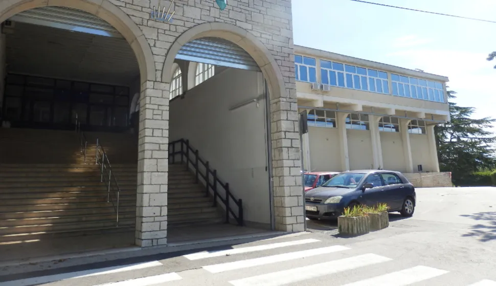 Srednja &scaron;kola Buje